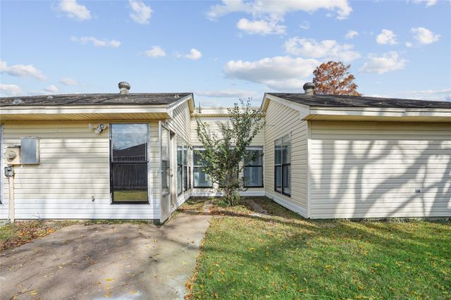 2846 Mayflower Landing Court, Webster, TX 77598