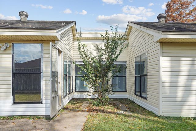 2846 Mayflower Landing Court, Webster, TX 77598