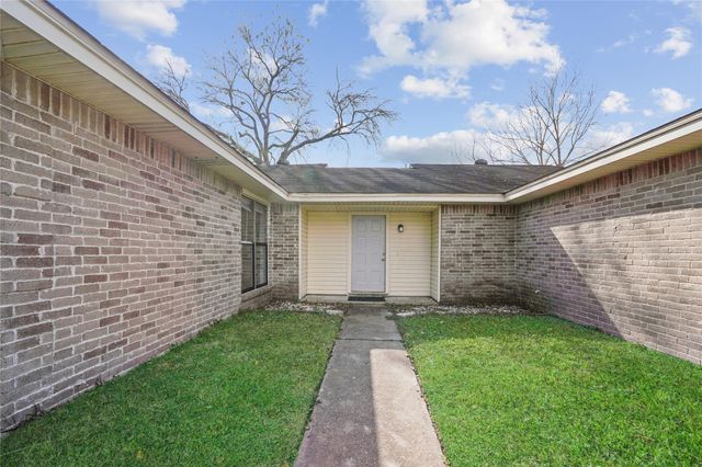 2846 Mayflower Landing Court, Webster, TX 77598