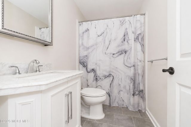 183 Shinnecock Drive, Manalapan, NJ 07726