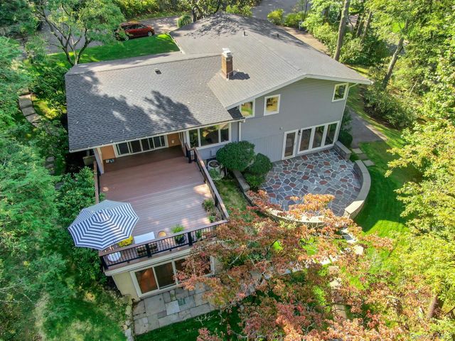 1 Leone Close, Scarsdale, NY 10583