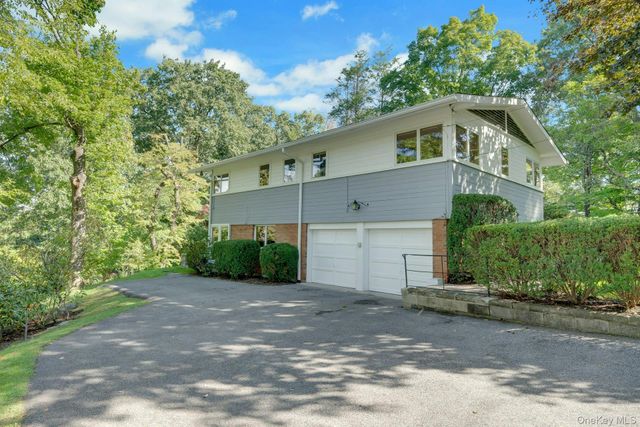1 Leone Close, Scarsdale, NY 10583