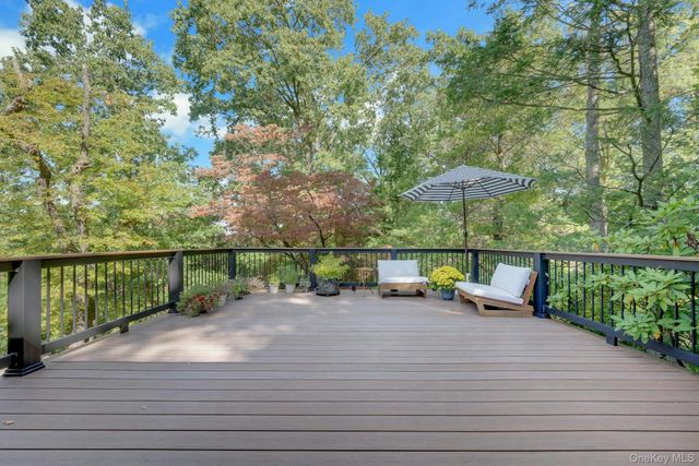 1 Leone Close, Scarsdale, NY 10583