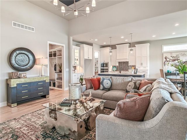 16724 Hayes Street, Overland Park, KS 66085