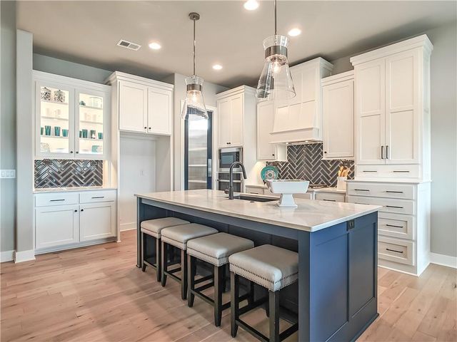 16724 Hayes Street, Overland Park, KS 66085