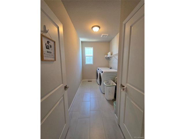 54889 E 31st Ave, Strasburg, CO 80136