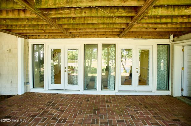 4502 Saint Andrews Drive N, Wilson, NC 27896