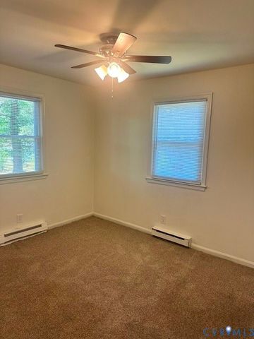 19705 Dorothy Cir, Dinwiddie, VA 23841