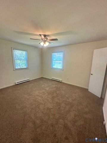 19705 Dorothy Cir, Dinwiddie, VA 23841