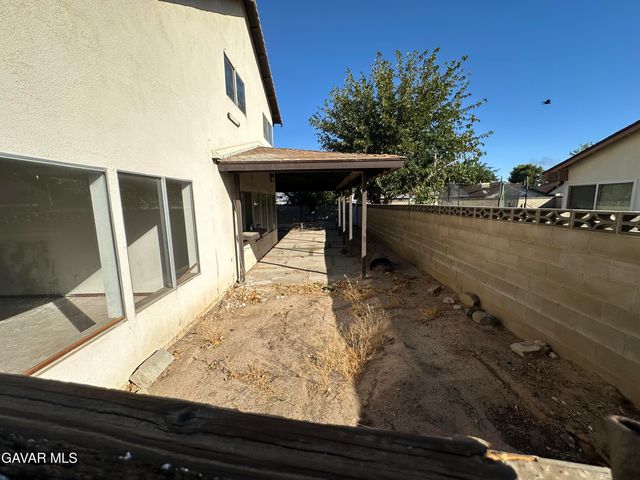 1111 Caperton Street, Lancaster, CA 93535