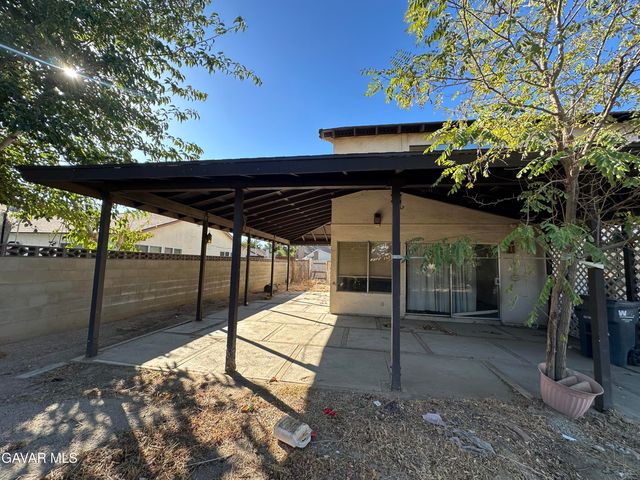 1111 Caperton Street, Lancaster, CA 93535