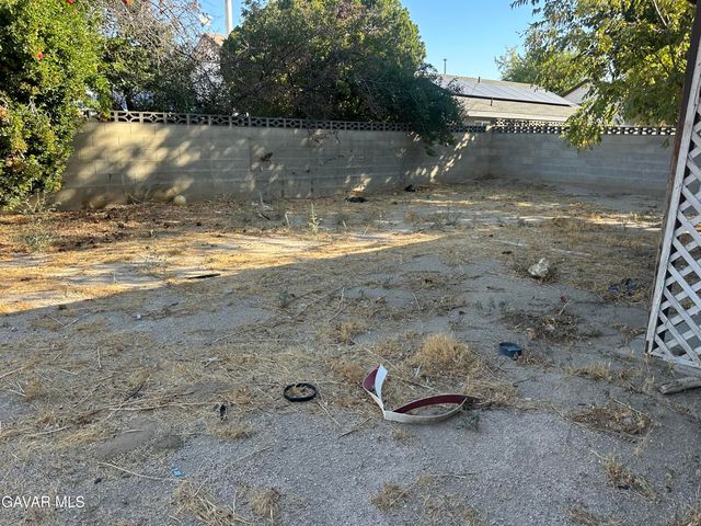 1111 Caperton Street, Lancaster, CA 93535