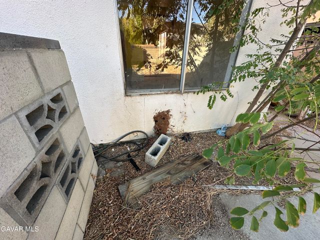 1111 Caperton Street, Lancaster, CA 93535