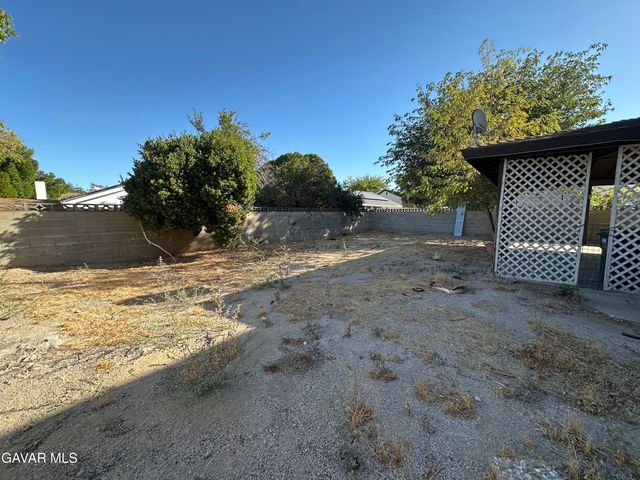 1111 Caperton Street, Lancaster, CA 93535