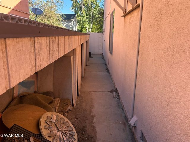 1111 Caperton Street, Lancaster, CA 93535