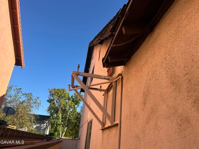 1111 Caperton Street, Lancaster, CA 93535