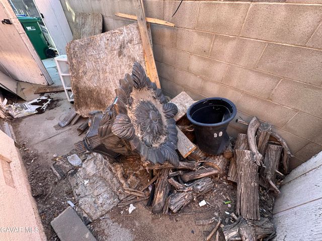 1111 Caperton Street, Lancaster, CA 93535