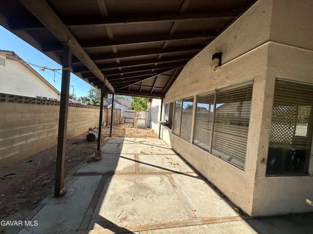 1111 Caperton Street, Lancaster, CA 93535