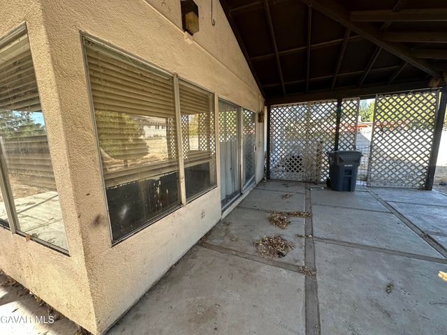 1111 Caperton Street, Lancaster, CA 93535