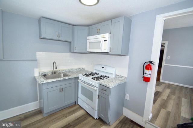 201 YORK ST, Burlington, NJ 08016