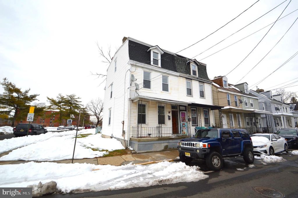 201 YORK ST, Burlington, NJ 08016