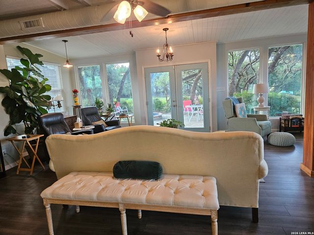 1676 Lake Dr, Spring Branch, TX 78070
