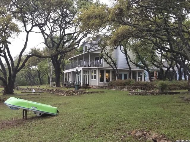 1676 Lake Dr, Spring Branch, TX 78070