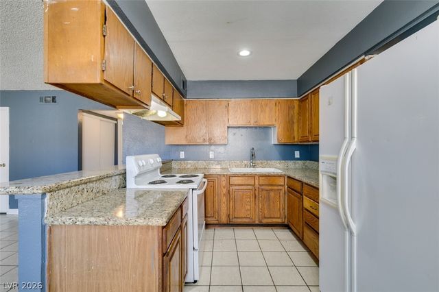 1641 North Lamont Street C, Las Vegas, NV 89115