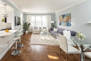 5 Midland Gardens 2H, Bronxville, NY 10708