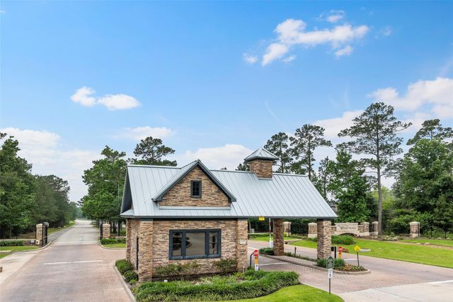35440 Woodtrace Circle, Pinehurst, TX 77362
