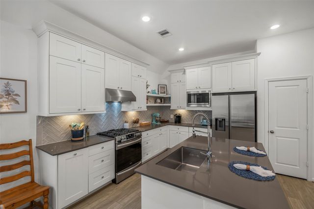 35440 Woodtrace Circle, Pinehurst, TX 77362