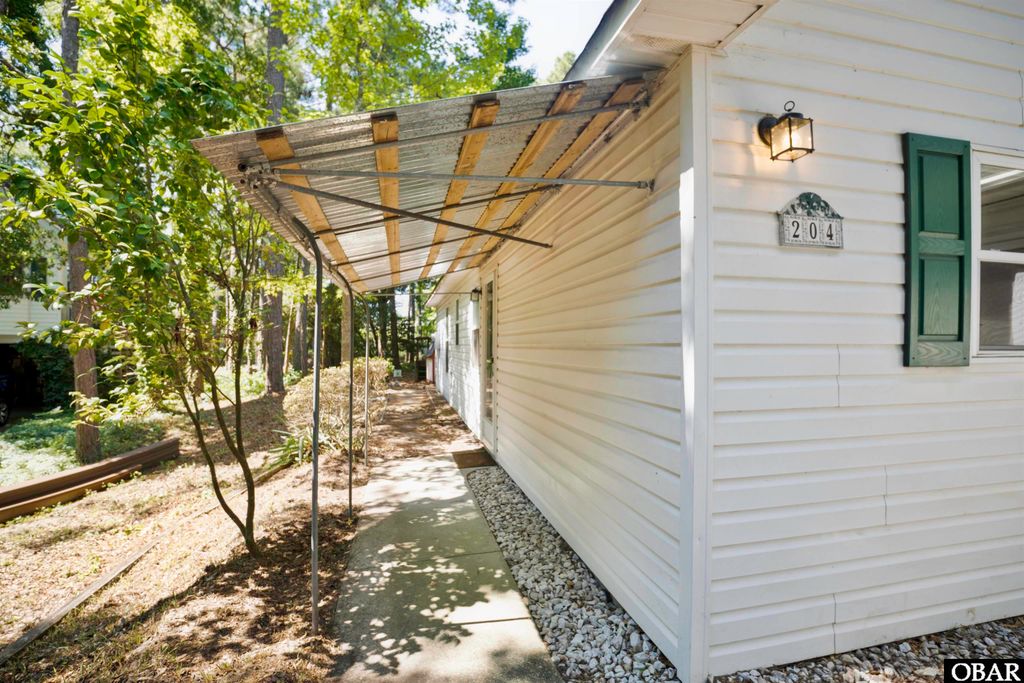 Image 4 of property listing at 204 Sir Richard East lot 53, Kill Devil Hills, NC 27948