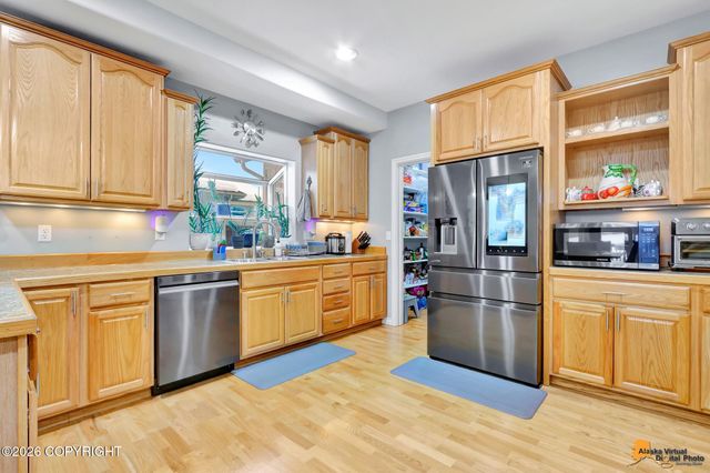 7302 Kidron Street, Anchorage, AK 99502