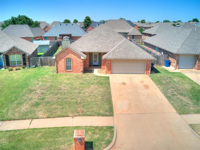 341 E Plantation Terrace, Mustang, OK 73064