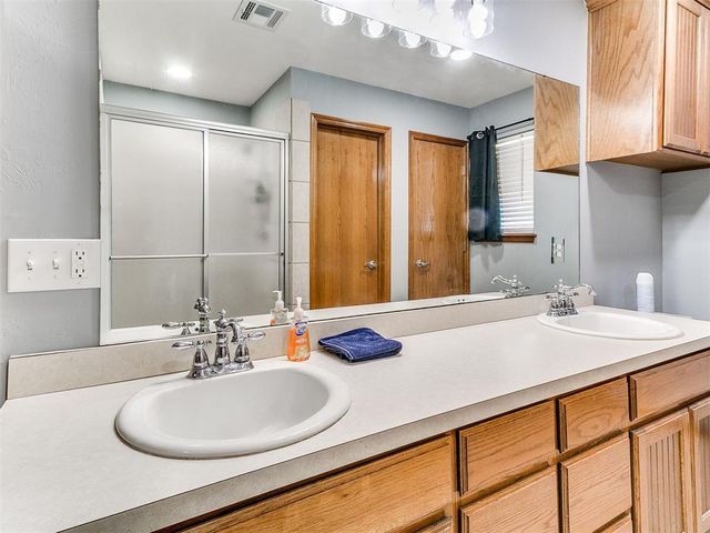 341 E Plantation Terrace, Mustang, OK 73064