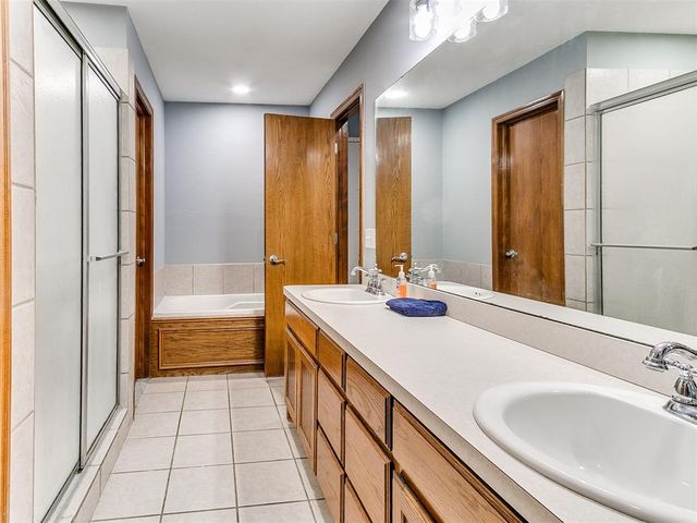 341 E Plantation Terrace, Mustang, OK 73064