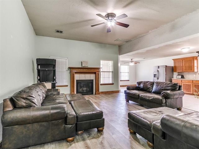 341 E Plantation Terrace, Mustang, OK 73064