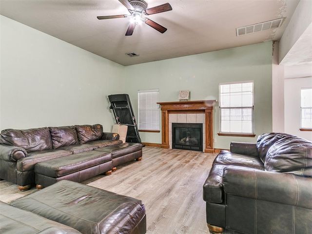 341 E Plantation Terrace, Mustang, OK 73064