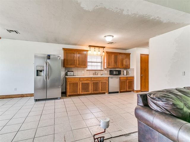 341 E Plantation Terrace, Mustang, OK 73064