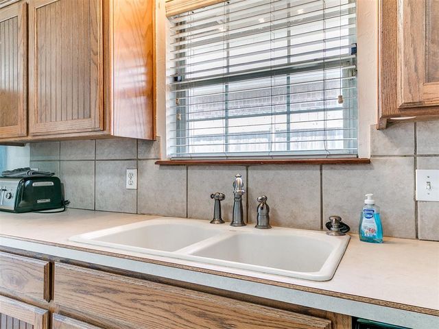 341 E Plantation Terrace, Mustang, OK 73064