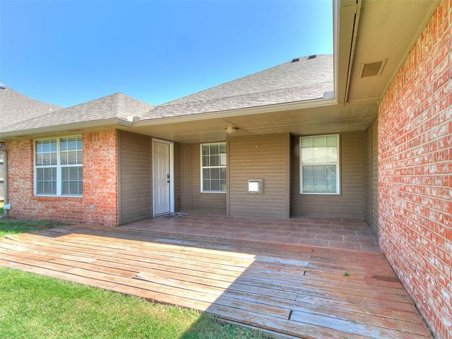 341 E Plantation Terrace, Mustang, OK 73064