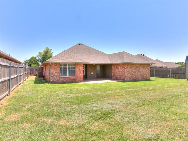 341 E Plantation Terrace, Mustang, OK 73064