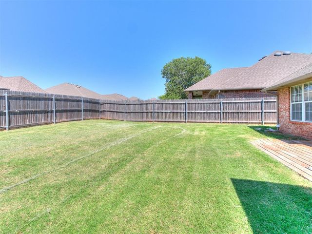 341 E Plantation Terrace, Mustang, OK 73064