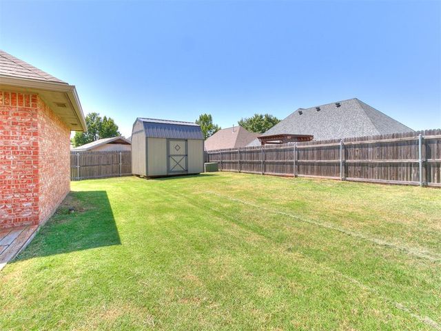 341 E Plantation Terrace, Mustang, OK 73064