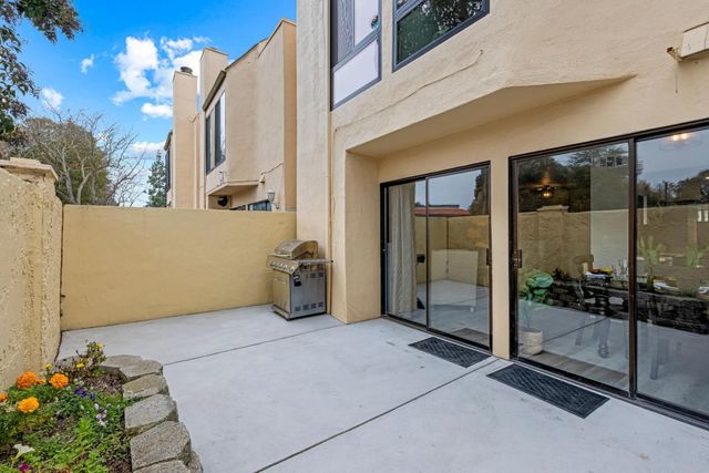 8170 Westwood Drive 22, Gilroy, CA 95020