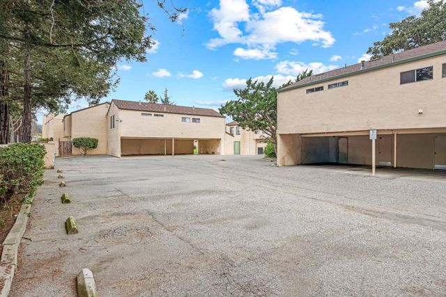 8170 Westwood Drive 22, Gilroy, CA 95020