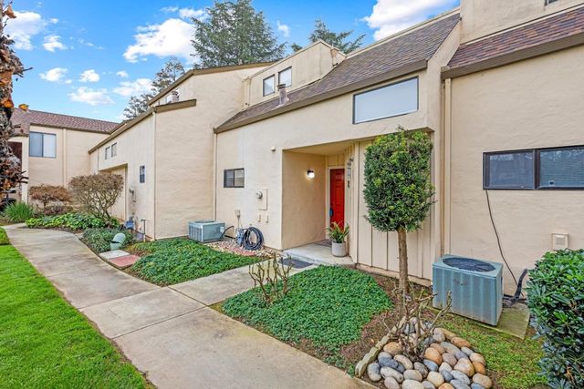 8170 Westwood Drive 22, Gilroy, CA 95020