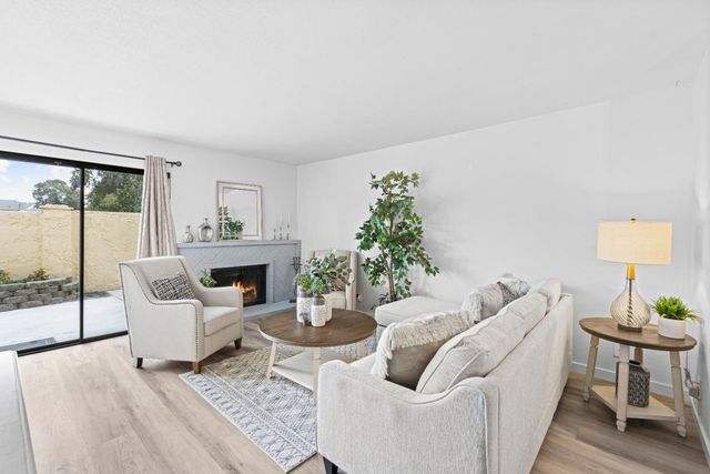 8170 Westwood Drive 22, Gilroy, CA 95020
