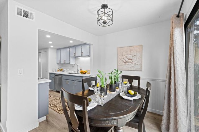 8170 Westwood Drive 22, Gilroy, CA 95020