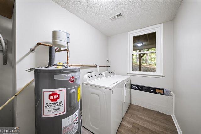 1528 Oakleaf Drive, Auburn, GA 30011